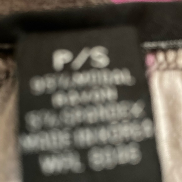 Brown and pink patterned 3/4 sleeve top, stretchy, boho, guc, boho revival - Picture 3 of 7